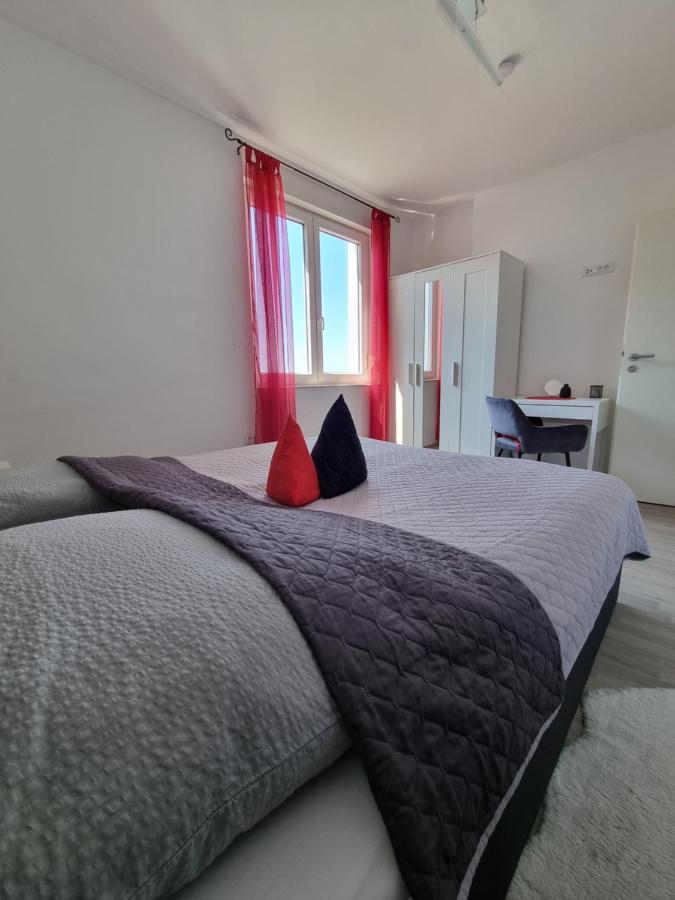 Apartment Mara セニ エクステリア 写真